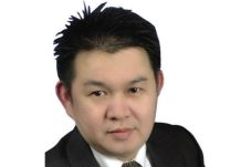 Properti Versus Saham