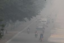 Kabut Asap Riau Mulai...