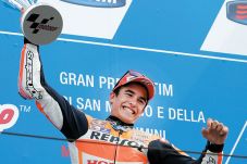 Gelar Pertama Marquez...