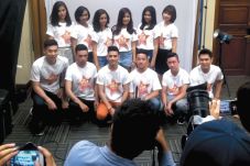 Persaingan 12 Finalis...