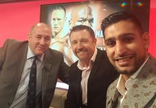 Khan Relakan Mayweather...