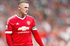Rooney Tak Diturunkan...