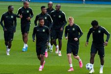 Tak Ada Aguero, Sterling-Bony...
