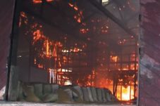 Kilang Padi Ludes Terbakar,...