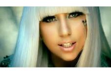 Lady Gaga Berakting...