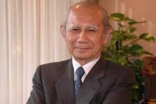 Ali Wardhana Wasiatkan...