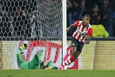 PSV Bikin Manchester...