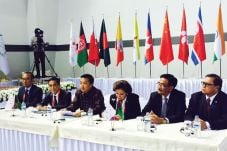 Tercantum di Logo Asian...