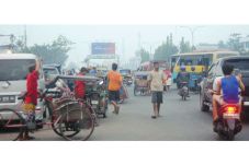 Antrean Becak Perparah...