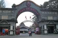 Penghuni Sriwedari Mulai...