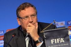 Jerome Valcke Tersandung...