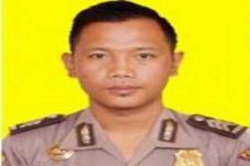 Tabrak Truk Tangki,...