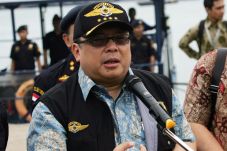 DPR Minta Menkeu Batalkan...