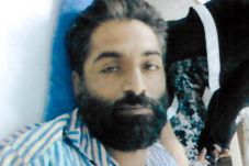 Pria Pakistan Batal...