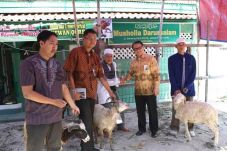 MNC Bank Serahkan Hewan...