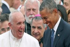 Obama Sambut Kedatangan...