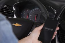 Apple CarPlay dan Android...