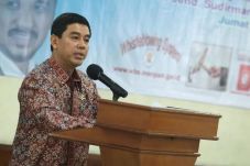 Menpan RB Prihatin Jumlah...