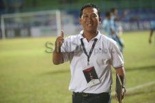Pelatih Definitif Persela...