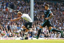 Spurs Berikan Manchester...