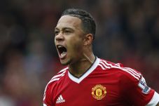 Depay Akhiri Puasa Gol,...