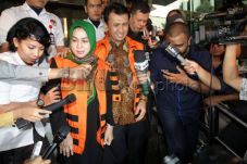 Kasus Suap, Jaksa Hadirkan...