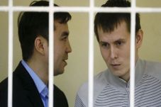 Ukraina Adili Dua Tentara...