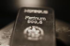 Harga Platinum Menuju...
