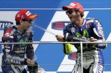 Rossi Pengin Istirahat...