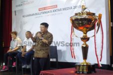 20 Media Berebut Menjadi...