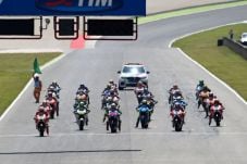 Dorna Membarui Daftar...