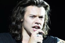 Harry Styles Tak Lanjutkan...