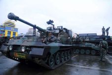 HUT TNI, Ratusan Tank...