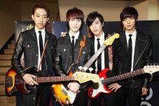 CNBLUE & Ayumi Hamasaki...