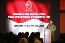 Timor Timur, Contoh...