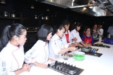 Siswa SMKN 1 Kudus Tampil...