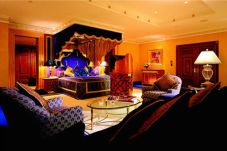 Hotel Tawarkan Layanan...