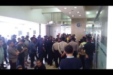 Serikat Pekerja Pertanyakan...