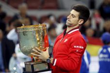 Djokovic Rebut Gelar...