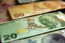 Lira Jatuh Terparah...