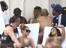 Pensiun, Mayweather...