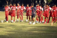 PSM Makassar Negosiasi...