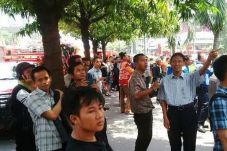 Kebakaran, Karyawan...