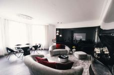 Apartemen Rasa Mecedes-Benz