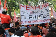 Menagih Hutang, PSMS...