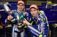Rossi Nikmati Tensi...