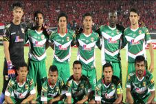 Arema Musuh Agresif,...