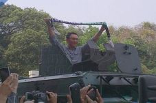 Jakmania Geram, Ahok...