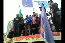 Temui Pendemo, Fahri:...
