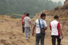 Dua Bocah di Pasaman...